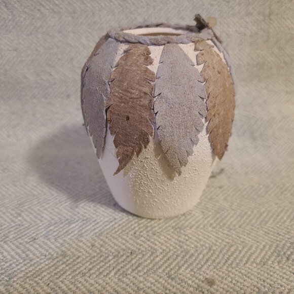 Small southwestern style vase/pot textured 4” - Picture 5 of 7
